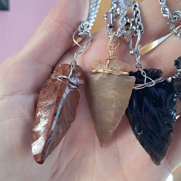 Handmade authentic native American arrowhead necklace on chain! 5 color choices - Picture 6 of 10